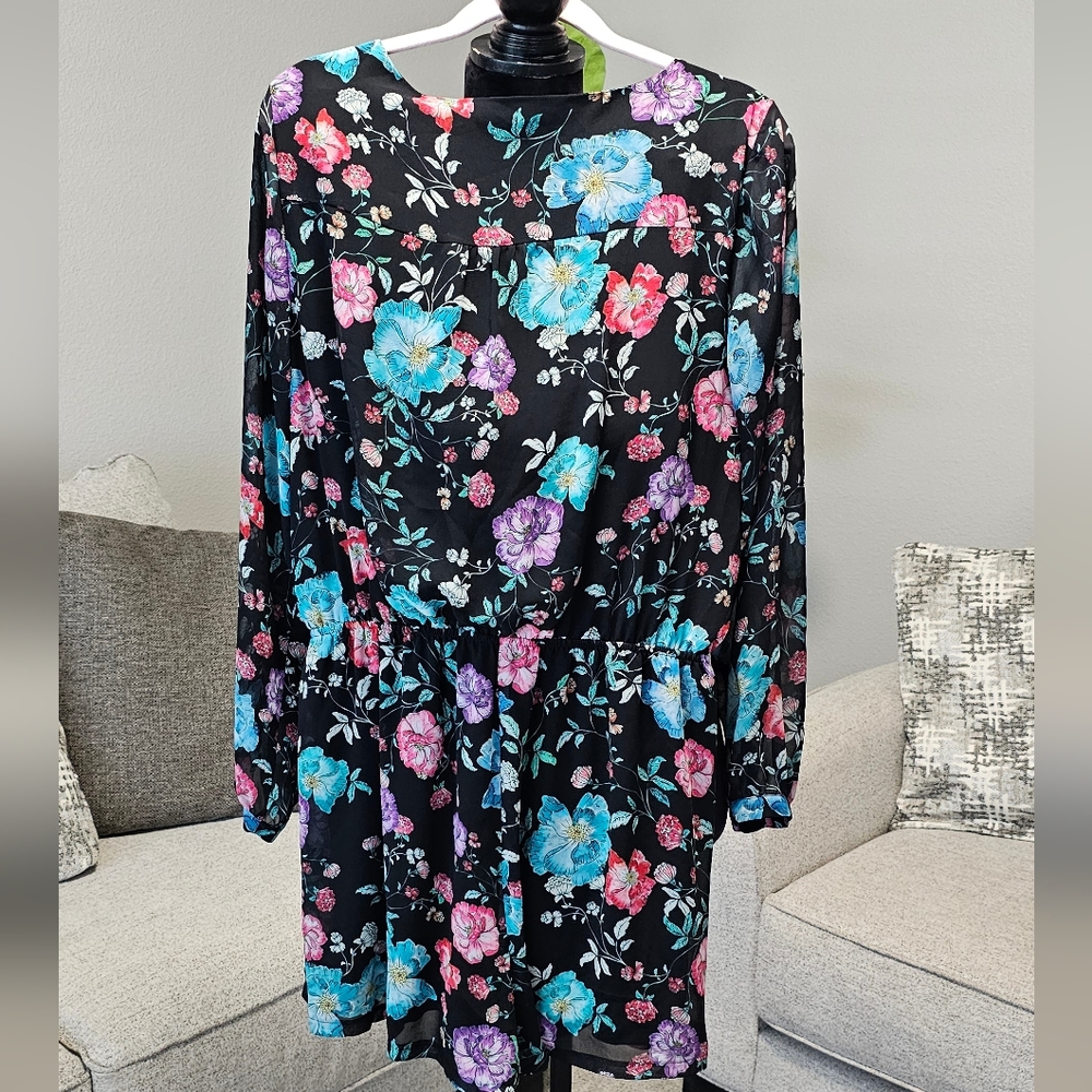 Express Romper - Picture 5 of 6